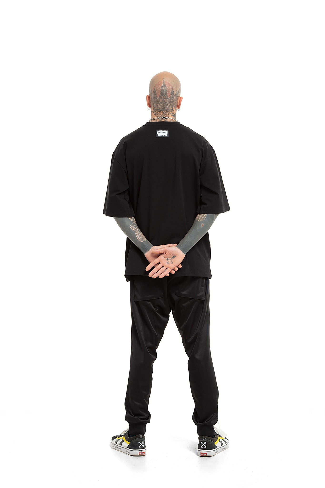 Langärmliges, übergroßes T-Shirt mit Tasche