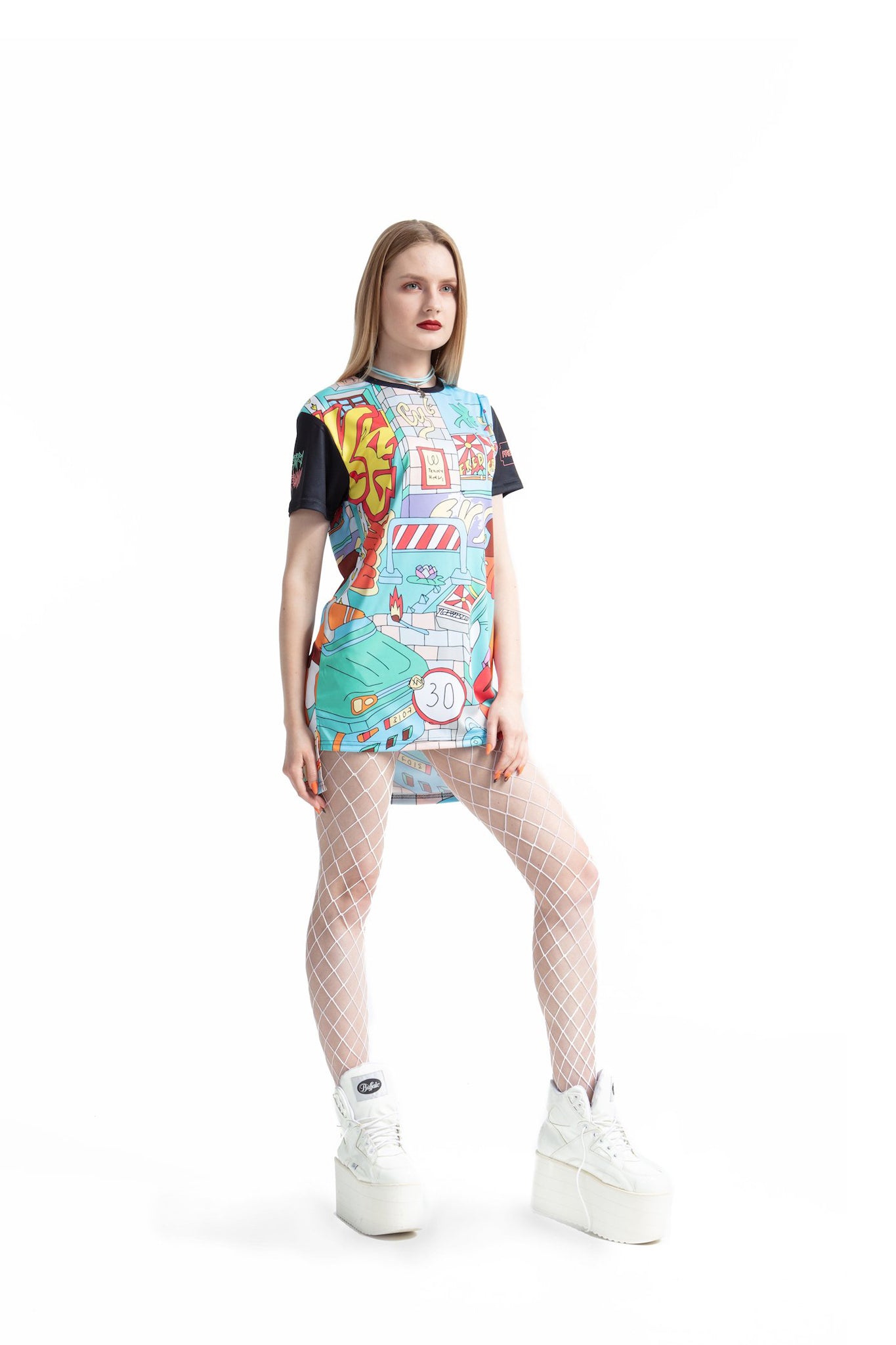 Summer mood - regular fit T-shirt with side cuts