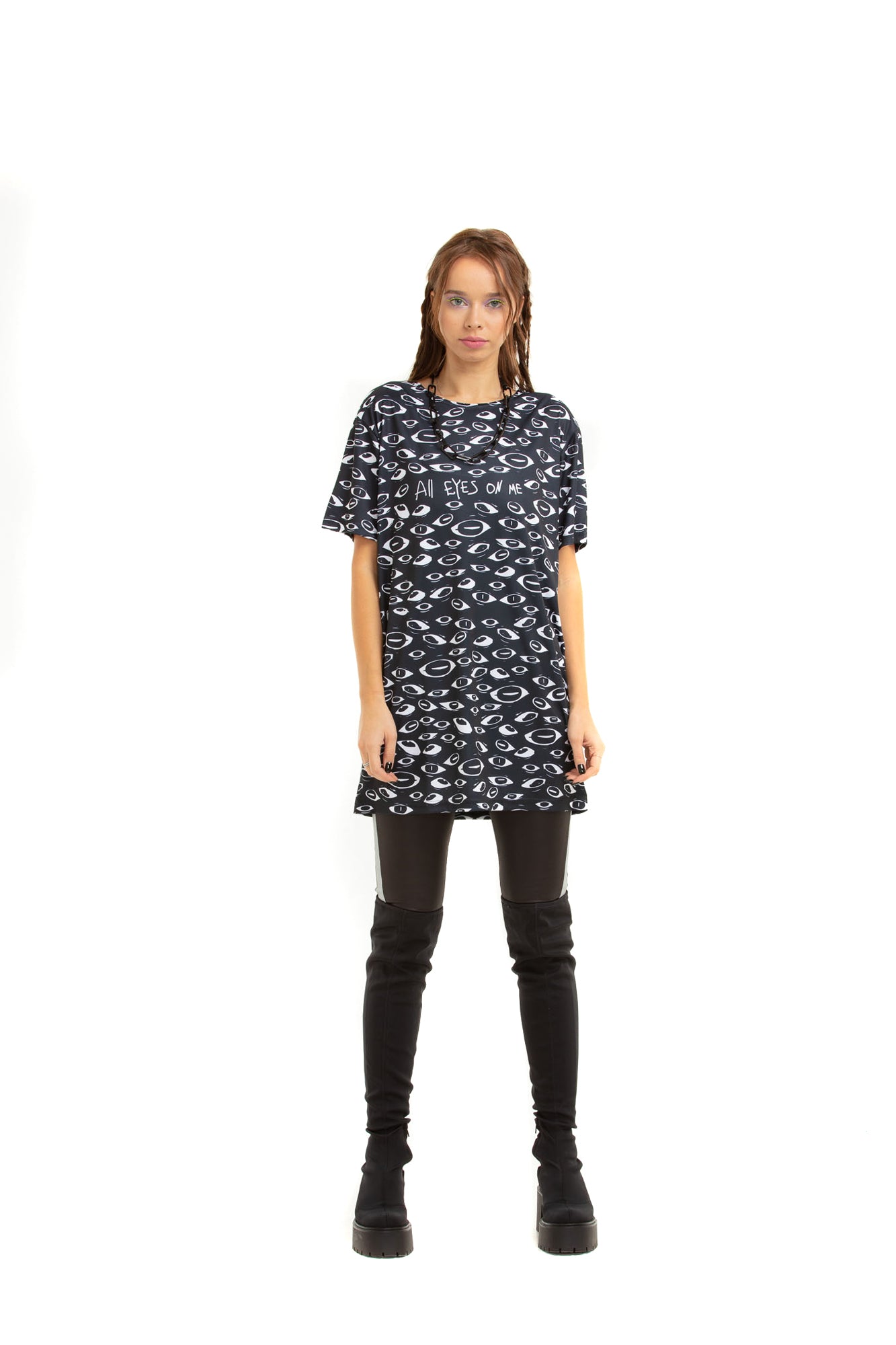 All Eyes On Me - oversized T-shirt