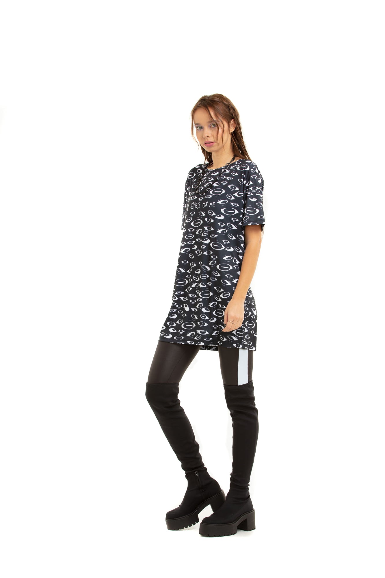 All Eyes On Me - oversized T-shirt