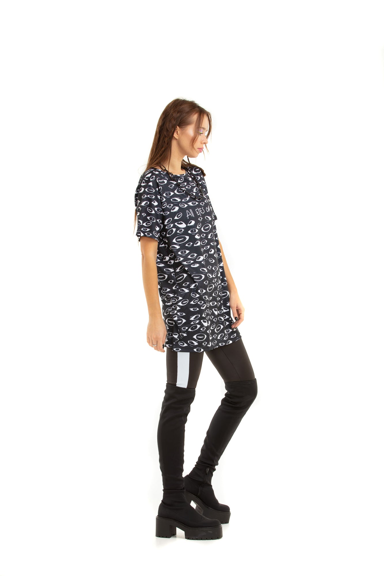 All Eyes On Me - oversized T-shirt