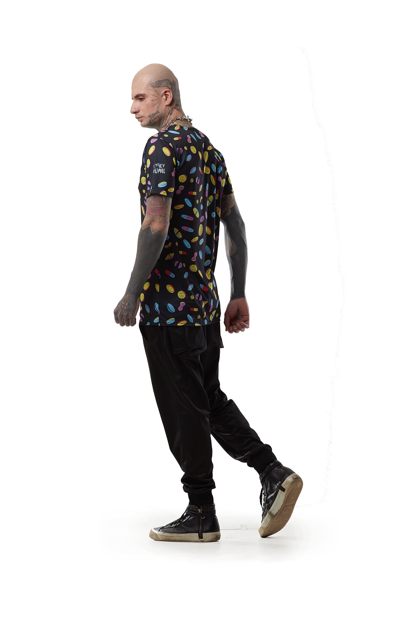 Pills Black - übergroßes T-Shirt